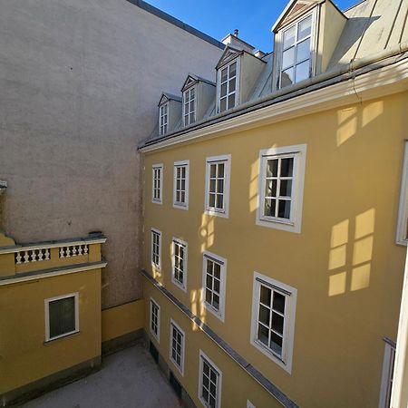 Easy Vienna By Stadtpark - Newly Renovated Bagian luar foto